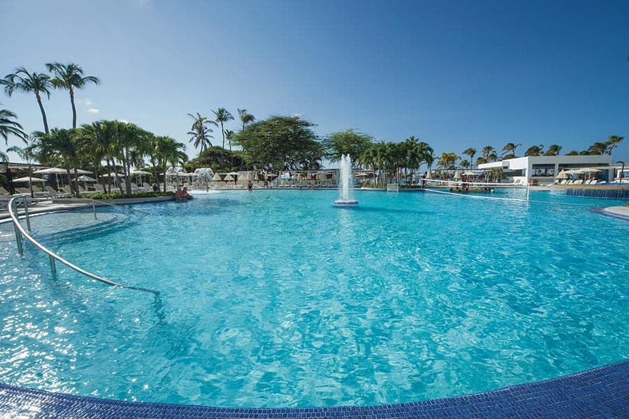 Main swimming pool at Hotel Riu Palace Antillas